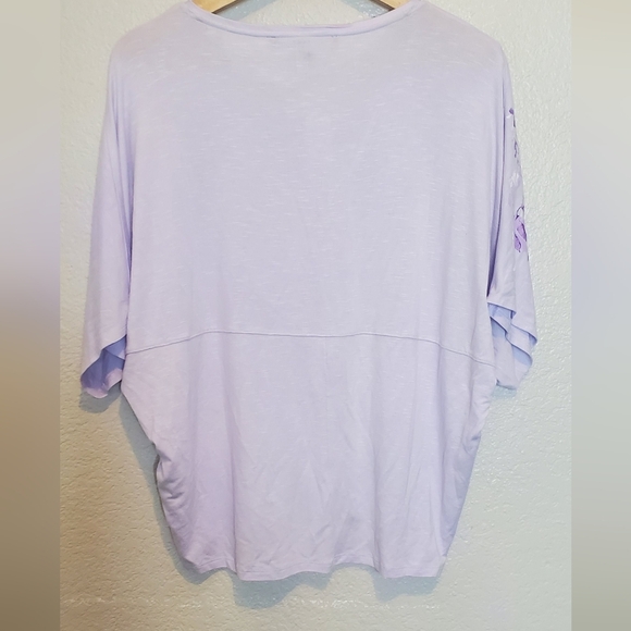 💚5/$25 NWT WHBM Lavender Purple Floral Everyday Dolman Sleeve Tee Top V Neck XS - Picture 7 of 9